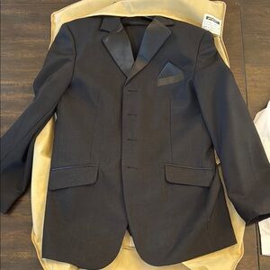 Boys 16 3 piece tuxedo with jacket vest pants and tuxedo shirt